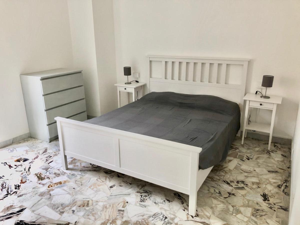 La Casa Di Pietro Lejlighed Finale Ligure Eksteriør billede